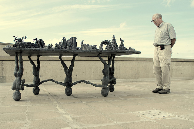 Плыть против нетечения в аналитической философии сознания